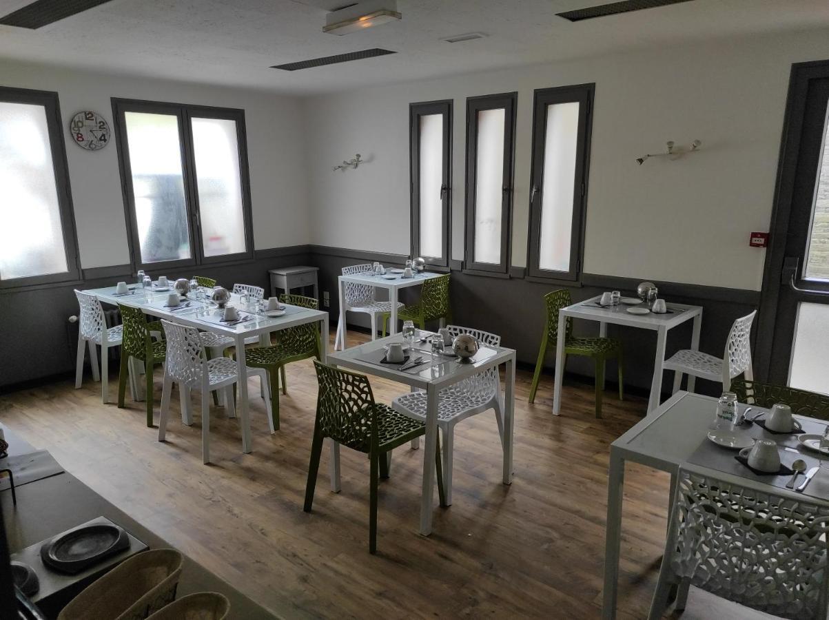 A L'Oree De La Foret Campénéac Kültér fotó